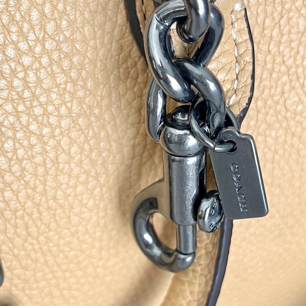 Coach X Special Edition Observed By Us Dylan Leather Tote w/Gunmetal - Picture 9 of 16